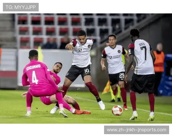 足球隐私泄露事件是否对参赛球员的心理与竞技状态产生干扰